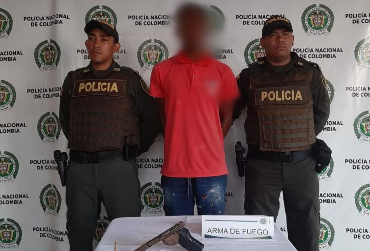¡Ay miren el 'Chocorramito' que destaparon! Vecinos de Villanueva entregan a hombre armado por segunda vez