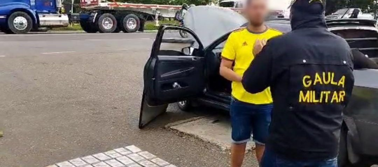 Miembro de la policía Nacional capturado con 50 kg de cocaína en Bolívar.