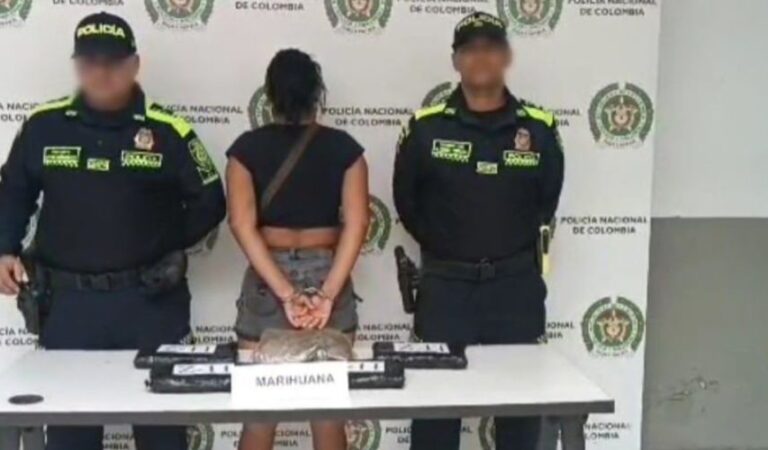 Capturan a “La Mensajera” con 3 kilos de marihuana en un vehículo de servicio público