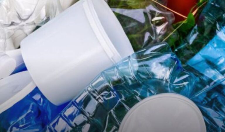 Cartagena se compromete con la reducción del plástico de un solo uso