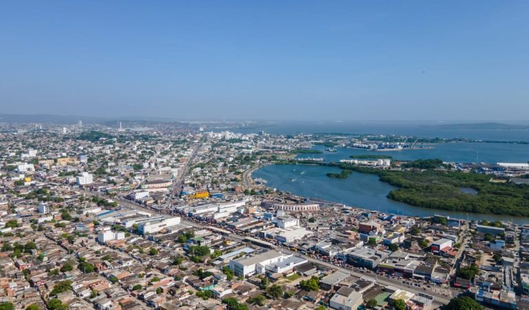 Cartagena Recibe el Premio a la Mejor Ciudad Cultural en los Travelbook Award 2023
