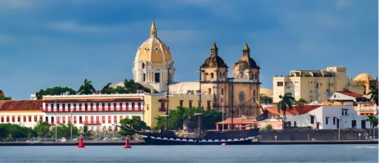 Cartagena recibe cinco cruceros simultáneos Impacto económico millonario