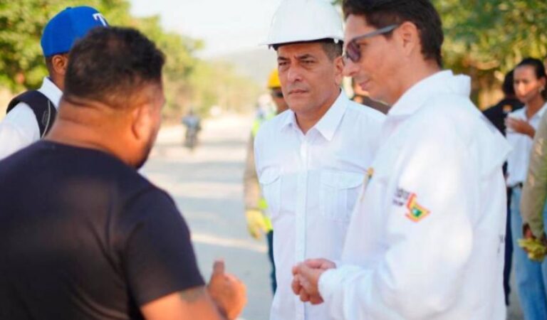 Alcalde de Cartagena supervisa avance de obras en Policarpa-Arroz Barato y Nelson Mandela