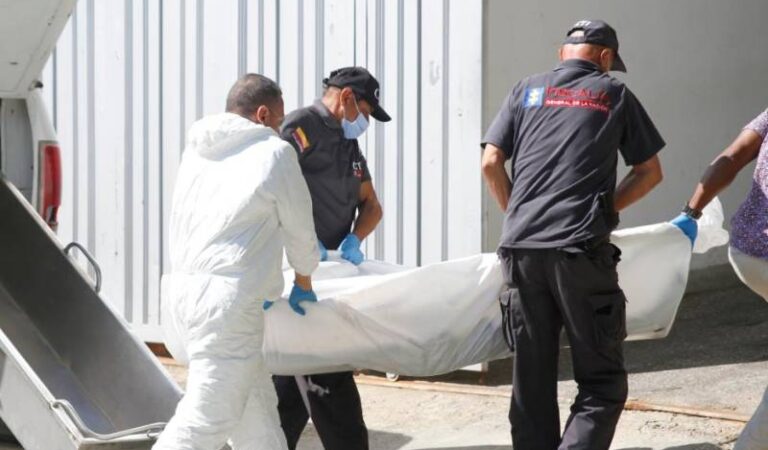 Cuerpo sin identificar de hombre encontrado en Medicina Legal