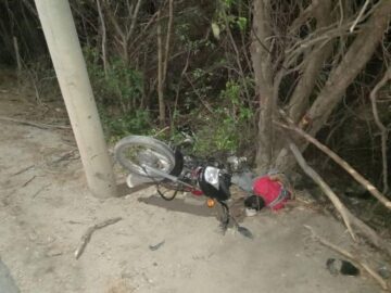 Una mujer resulto herida despues de que un hombre muriera