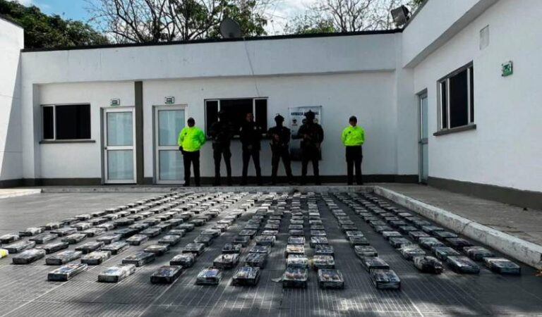 Video: Detalles del operativo de la Armada para confiscar 276 kilos de cocaína