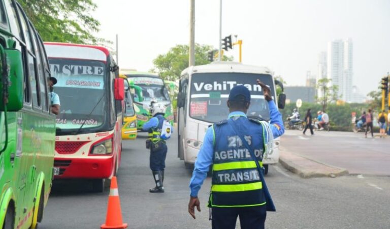 Aumentan $300 pasajes de buses en Cartagena.