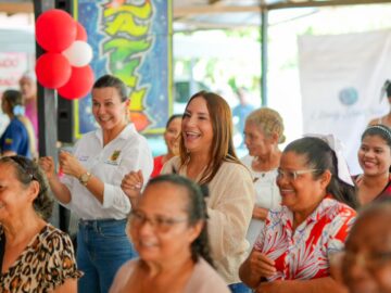Celebracion del mes de las madres en Macayepo y Magangue