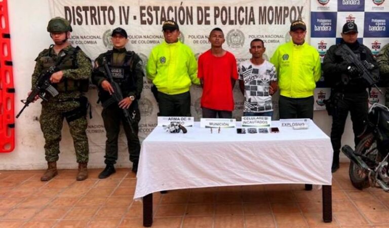 Cinco hombres y una mujer son detenidos y llevados a prisión por portar armas de fuego: detalle del arresto