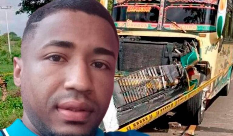 Dos personas fallecieron en un trágico accidente de tránsito en Bolívar, producto de un choque entre una moto y un bus.