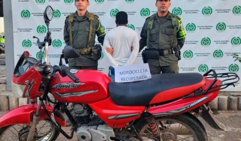 La Policía captura a un mototaxista que trabajaba con una moto robada