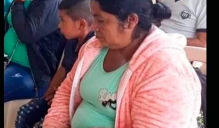 Líderesa social es asesinada por hombres armados delante de su familia