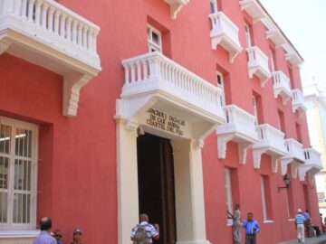 Un juez detiene el pago de titulos valores a una
