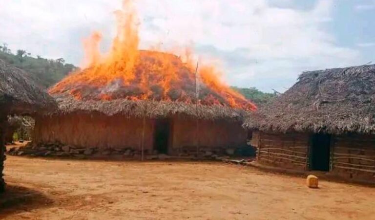 Video: Devastador incendio destruyó hogares de la comunidad Wiwa en La Guajira.