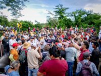El gobernador Arana interviene para liberar la carretera Carmen de
