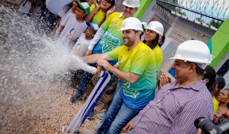 En El Guamo estrenan un nuevo sistema de acueducto con la apertura de la llave del agua hacia Nervití.