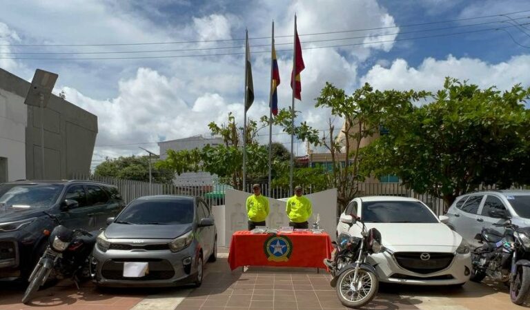 La Policía de Cartagena recupera tres motocicletas y cinco vehículos reportados como robados.