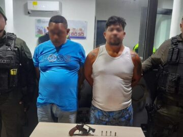 Fueron capturados en Villa Estrella dos hombres armados mientras se