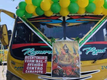 Homenaje de directivos y conductores de COONTRANSURB a la Virgen