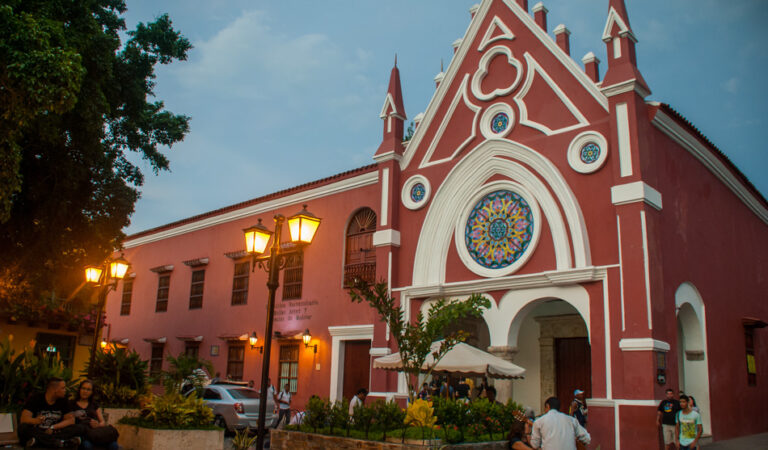 Unibac conmemora 135 años de formar artistas en Cartagena y Bolívar el 20 de agosto