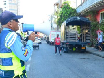 Vehiculos de carga deben cumplir horarios en el centro de