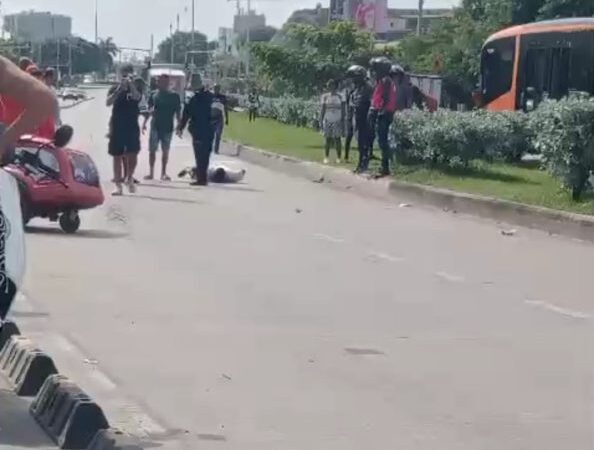 Automóvil atropella a vendedor de paletas en Chambacú: conductor estaba ebrio