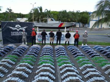 Descubiertas mas de tres toneladas de cocaina en San Andres. INCAUTADAS MAS DE TRES TONELADAS DE CLORHIDRATO DE COCAINA AVALUADAS EN 113 MILLONES DE D