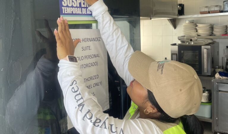 Dos restaurantes en la zona turística de Cartagena han sido objeto de suspensión de operación.