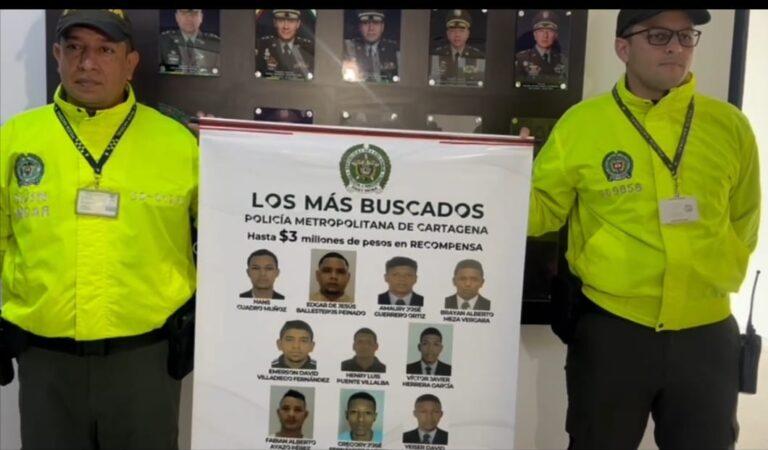 Si reconoce a alguno de ellos, por favor infórmelo: La policía presenta a los 10 criminales más buscados por asesinato.