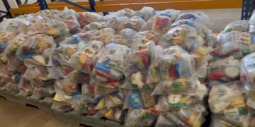 Ayudas humanitarias son entregadas a victimas de fenomeno natural en