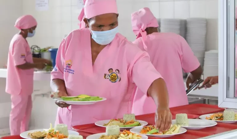 Se anticipa respuesta de Nutricar y la Secretaría de Educación Distrital sobre el supuesto maltrato laboral a operarias del PAE.