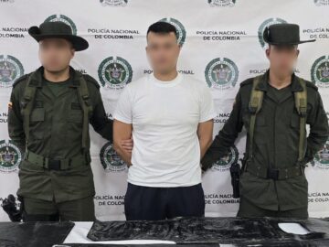 Intentaban abordar un vuelo de Cartagena a Madrid con cocaina