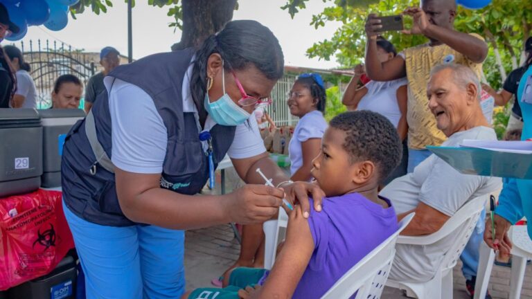 Cartagena invita a las jornadas de vacunacion a las Autoridades