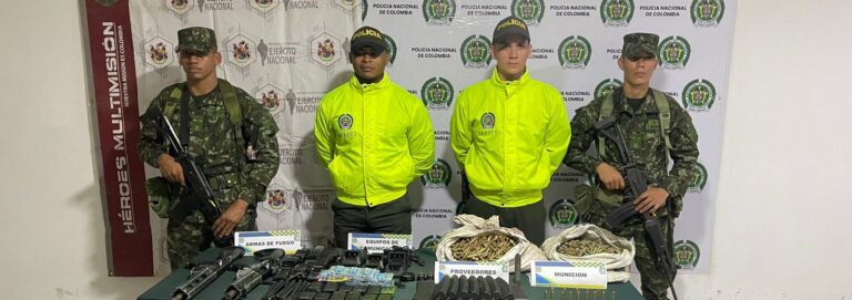 Autoridades militares y policiales decomisan armamento belico en el sur