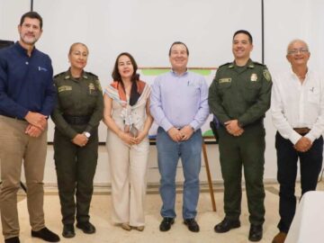 Firman compromiso por la legalidad empresas de servicios publicos y