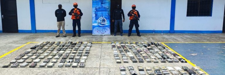 Descubren 230 kilogramos de cocaina escondidos en un barco de
