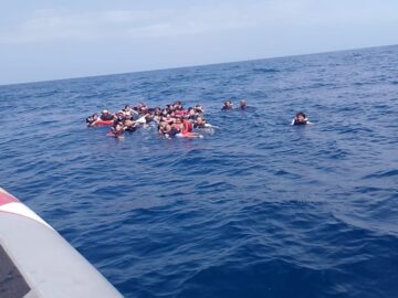 Lancha naufraga con pasajeros en Islas del Rosario Cartagena