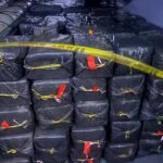 Se decomisan cuatro toneladas de cocaina cerca de Cartagena. ARMADA DE COLOMBIA INCAUTO CUATRO TONELADAS DE COCAINA CERCA A CARTAGENA 2 e1741649978649