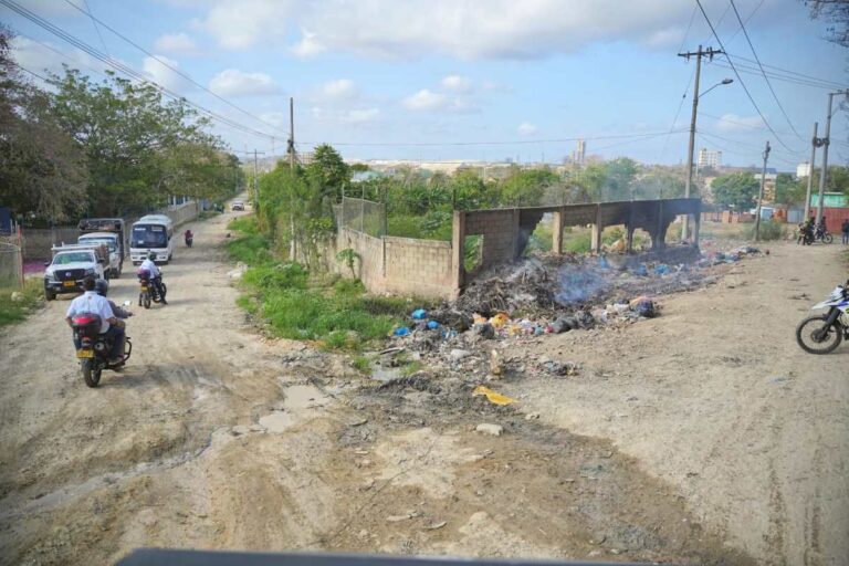 La Alcaldia y la Gobernacion construiran una via en el