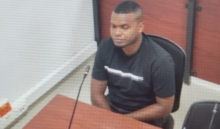 Personas acusadas de cometer cuatro homicidios son llevadas a juicio.