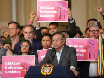 Se han seleccionado 12 preguntas de la Consulta popular que