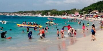 Turistas extranjeros acusan de presunta estafa en Playa Blanca