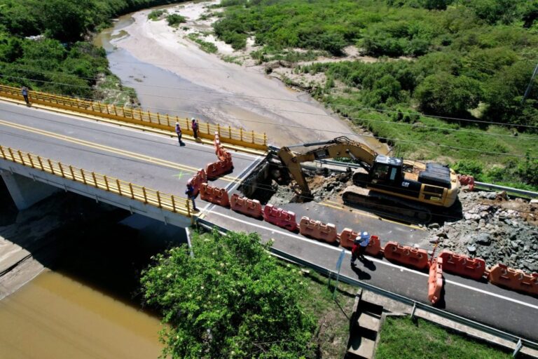 Se trabaja en doble turno para recuperar el tramo afectado