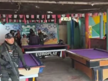 Sicarios asesinan a un mototaxista dentro de un billar en