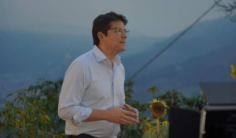 Convocatoria a la unidad nacional Mensaje del gobernador Yamil Arana