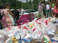 Damnificados por el desbordamiento del arroyo en Clemencia reciben asistencia