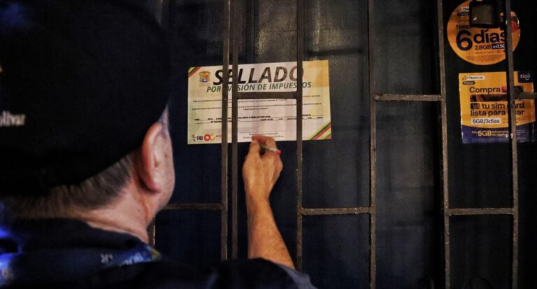 Desmantelada una distribuidora clandestina de licor artesanal en Getsemani Centro