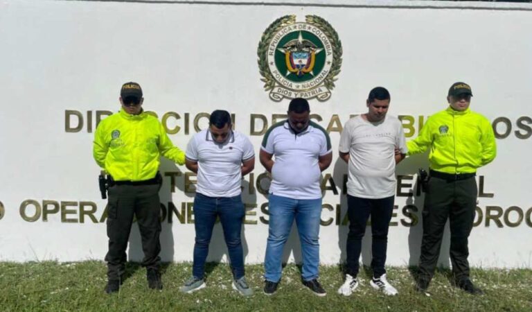 Fiscalía relaciona a policías con red de tráfico de madera en el sur de Bolívar