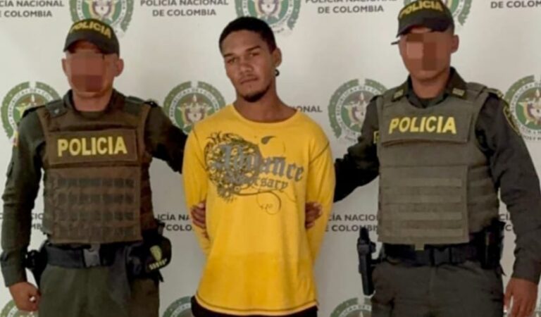 Hombre y mujer asegurados, presuntamente involucrados en agresiones a un menor y a un adulto. Hombre y mujer asegurados, presuntamente involucrados en agresiones a un menor y a un adulto.