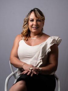 La Flor que Crecio en Jardin Ajeno ya disponible en